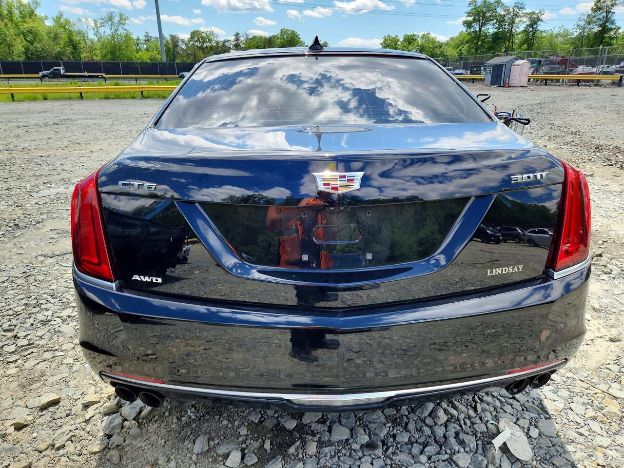 2017 CADILLAC CT6