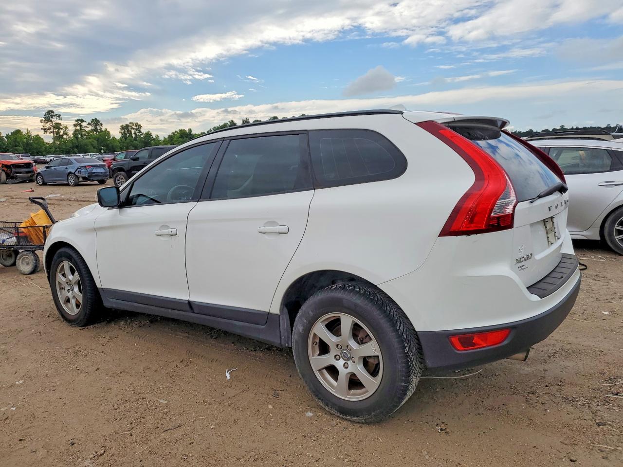 2011 VOLVO XC60