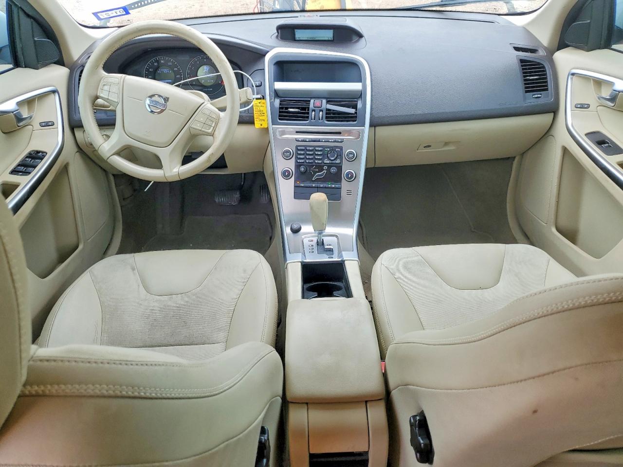 2011 VOLVO XC60