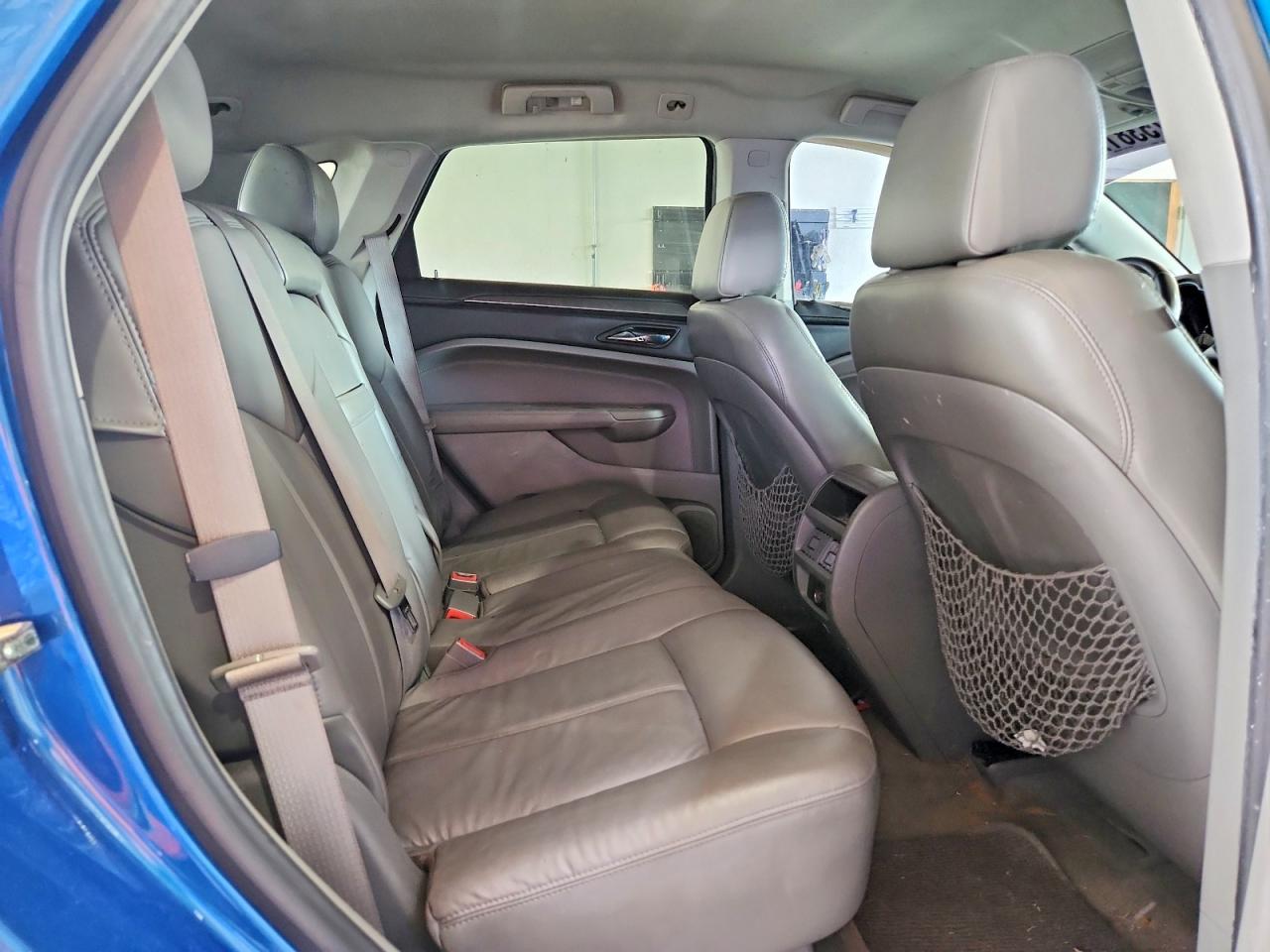 2010 CADILLAC SRX
