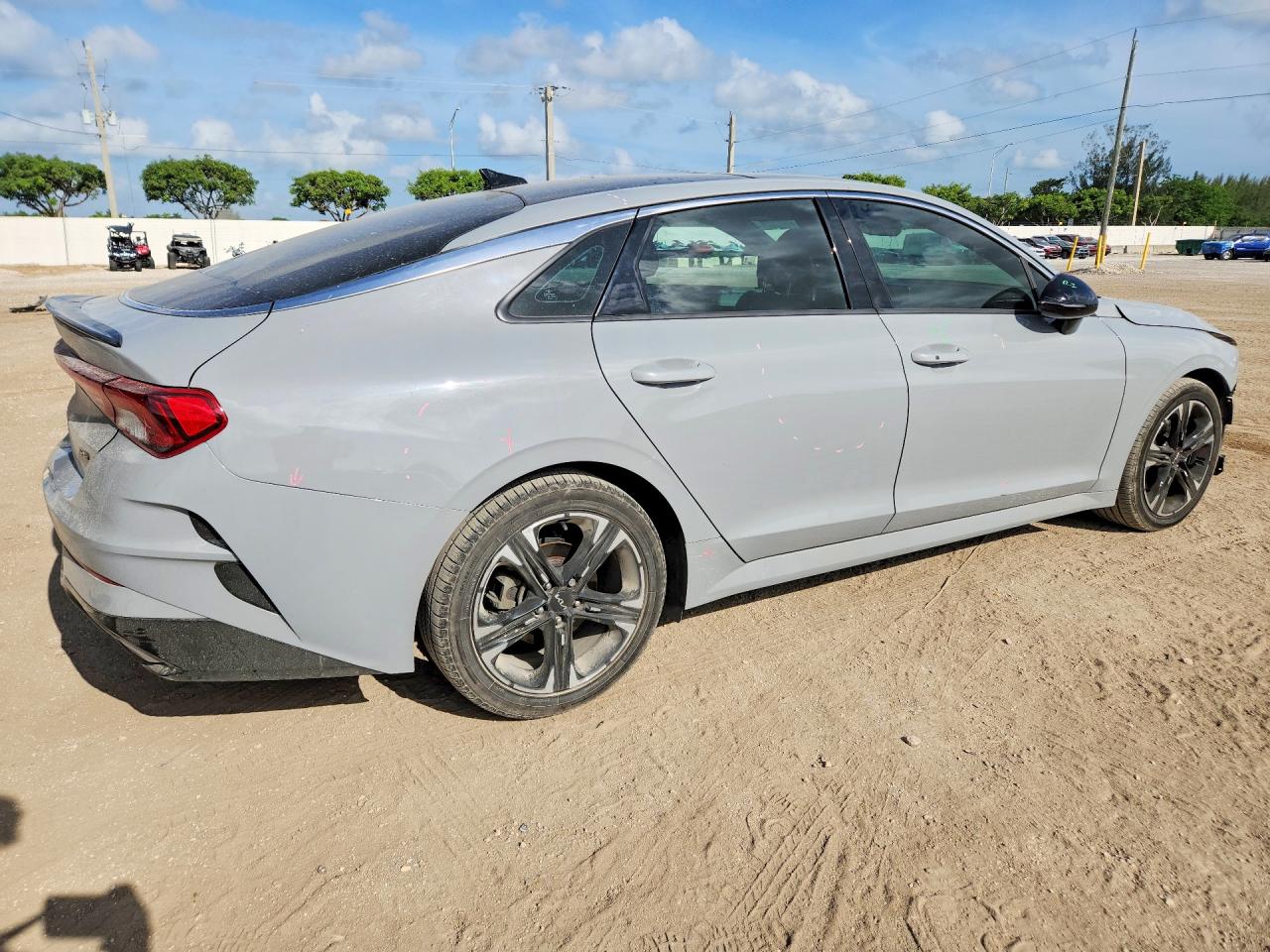 2022 KIA K5