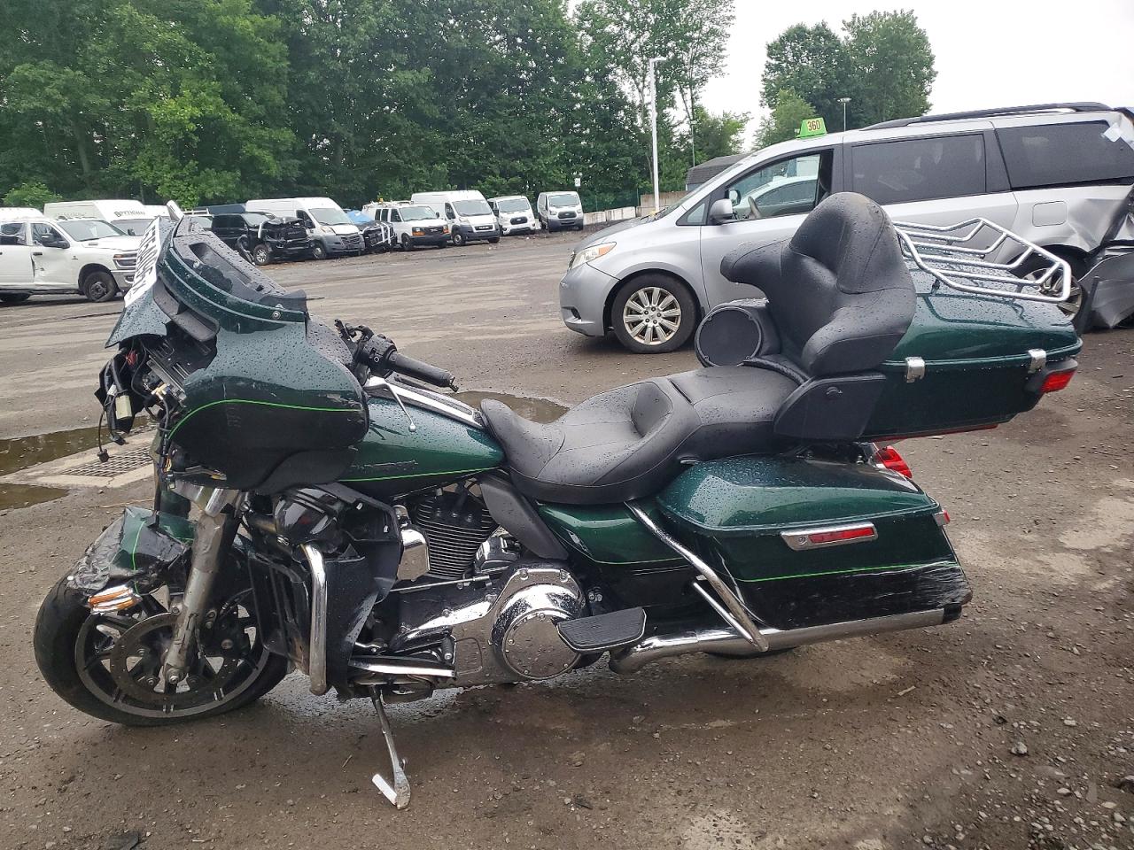 2015 HARLEY-DAVIDSON FL