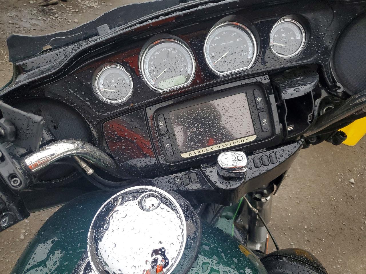 2015 HARLEY-DAVIDSON FL