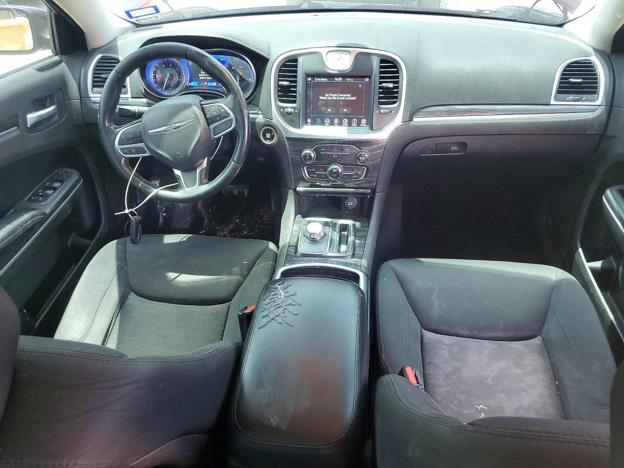 2019 CHRYSLER 300