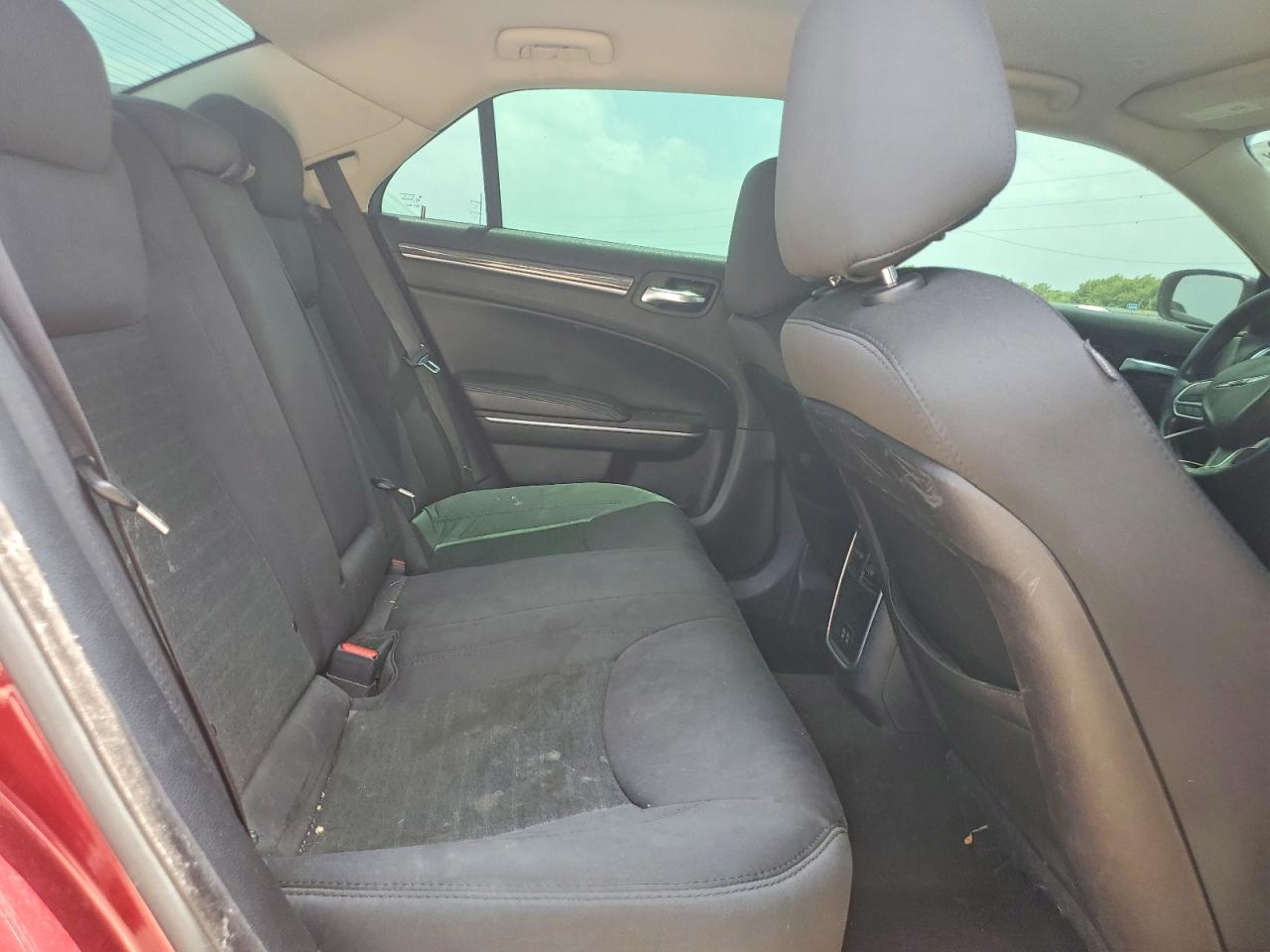 2019 CHRYSLER 300