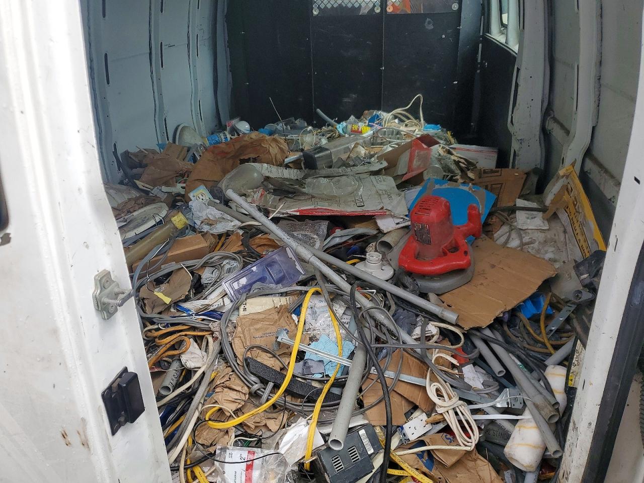 2011 CHEVROLET EXPRESS