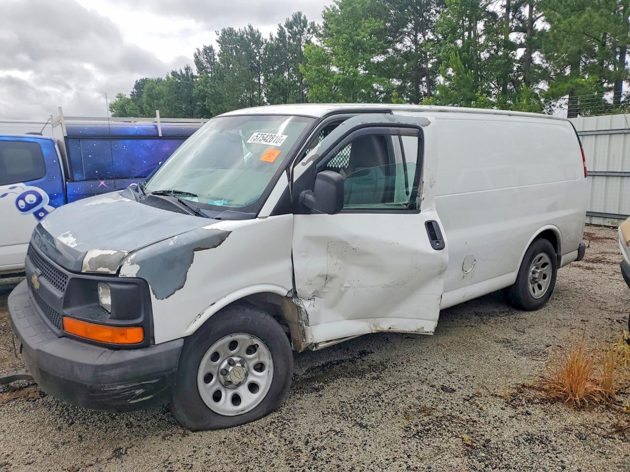 2011 CHEVROLET EXPRESS