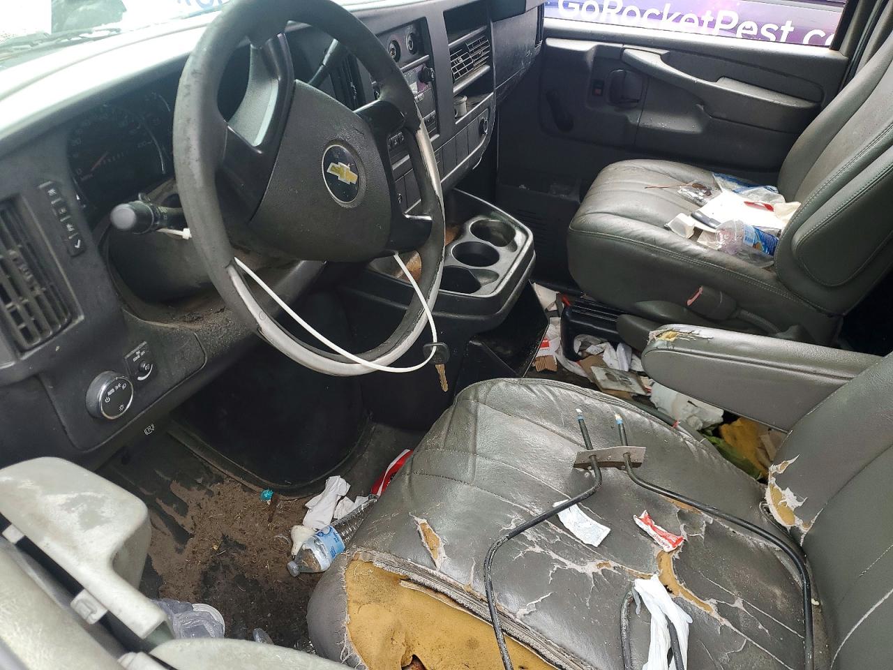 2011 CHEVROLET EXPRESS