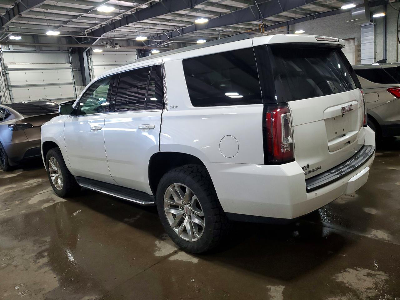 2016 GMC YUKON