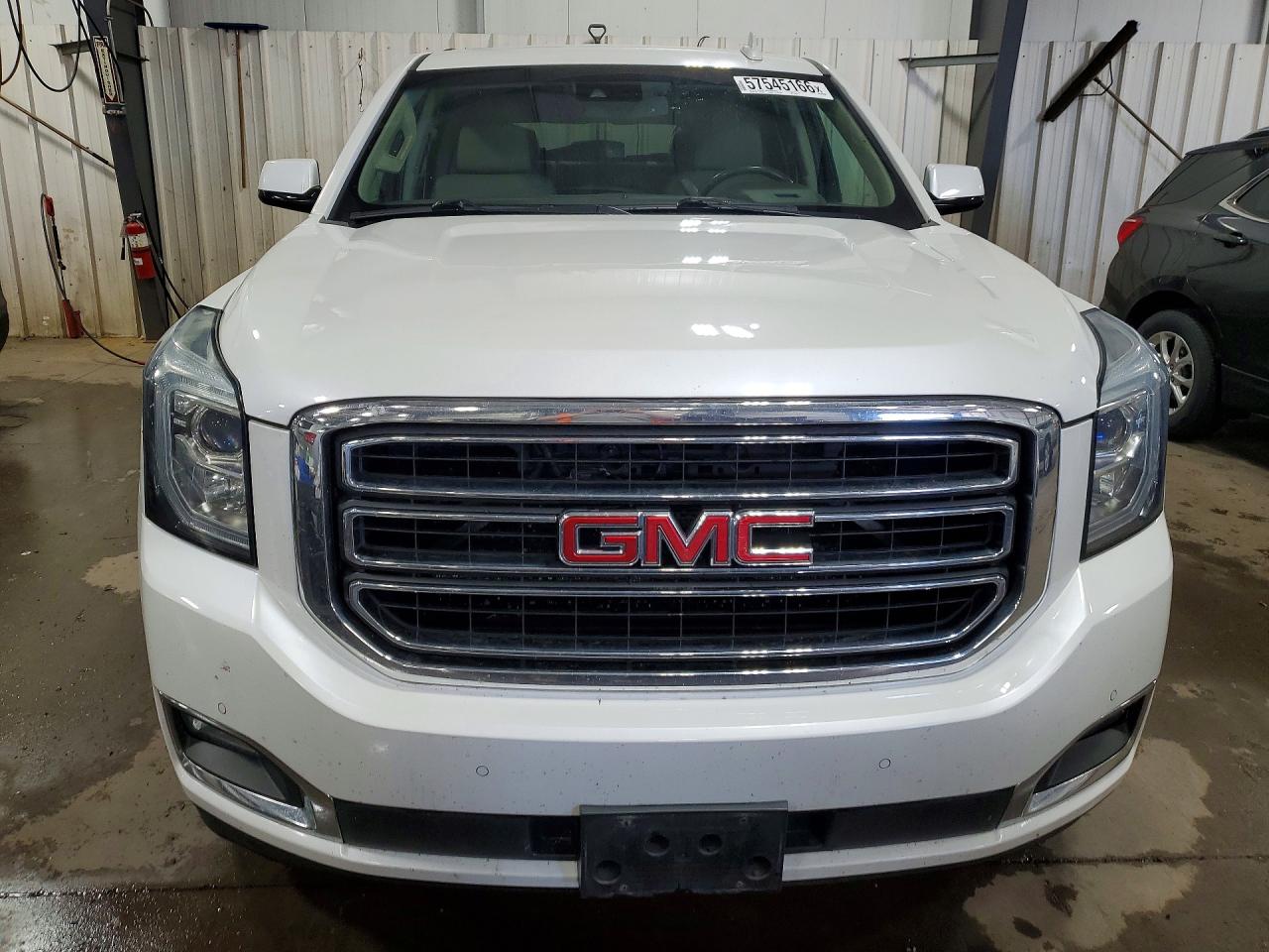 2016 GMC YUKON