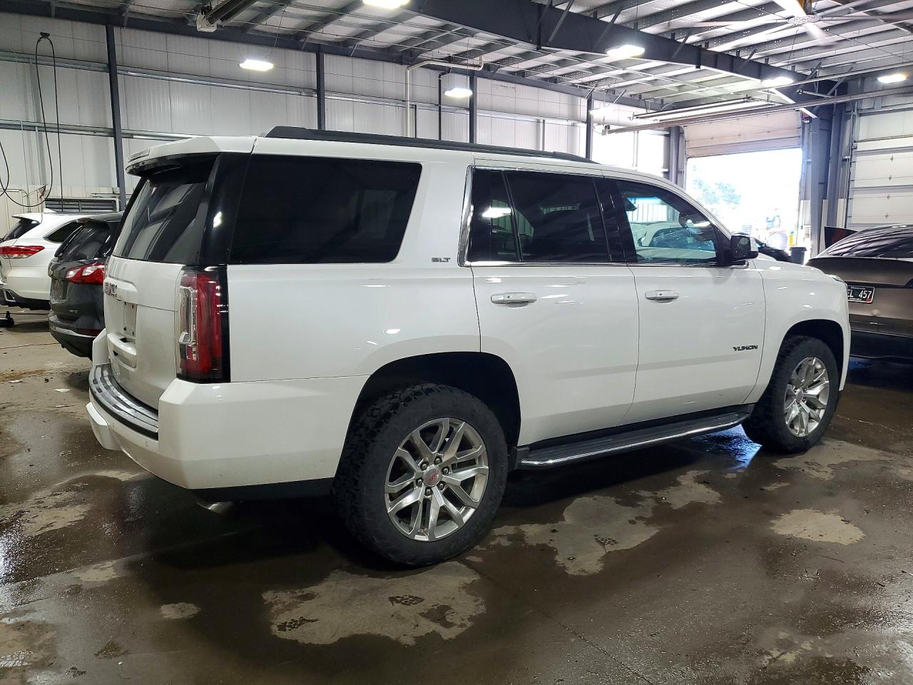 2016 GMC YUKON
