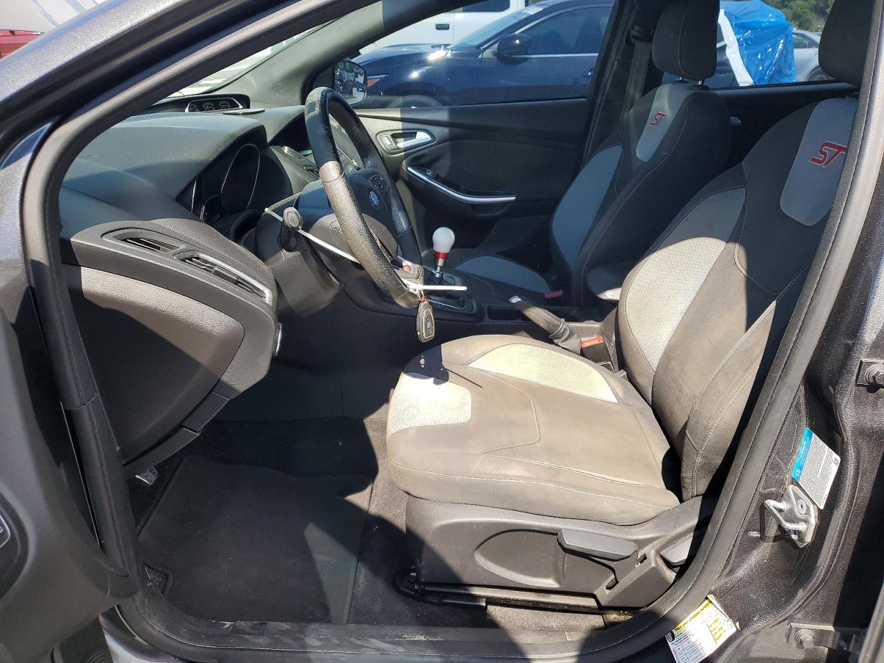 2017 FORD FOCUS