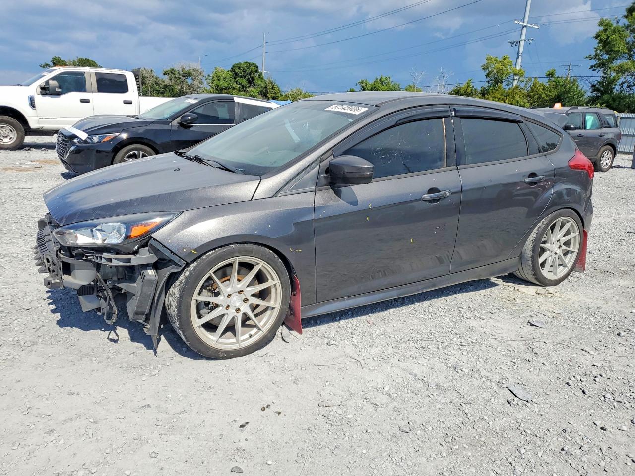 2017 FORD FOCUS