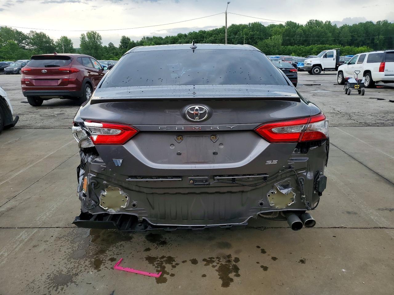 2018 TOYOTA CAMRY