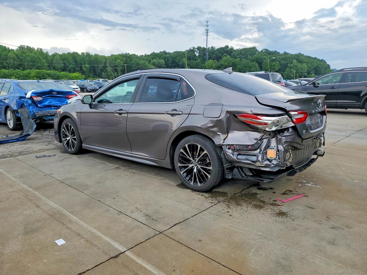 2018 TOYOTA CAMRY
