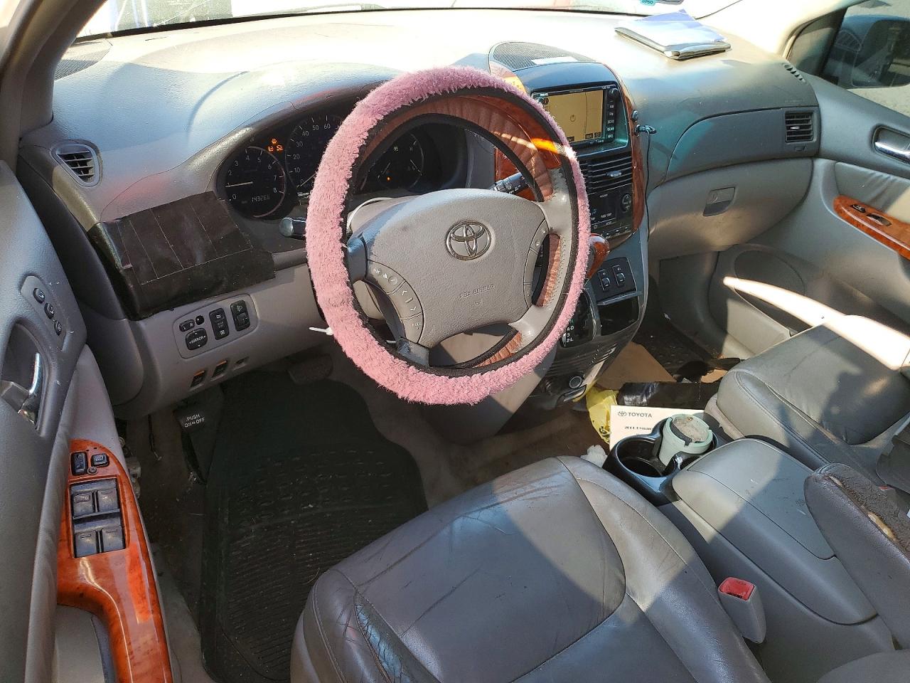 2006 TOYOTA SIENNA