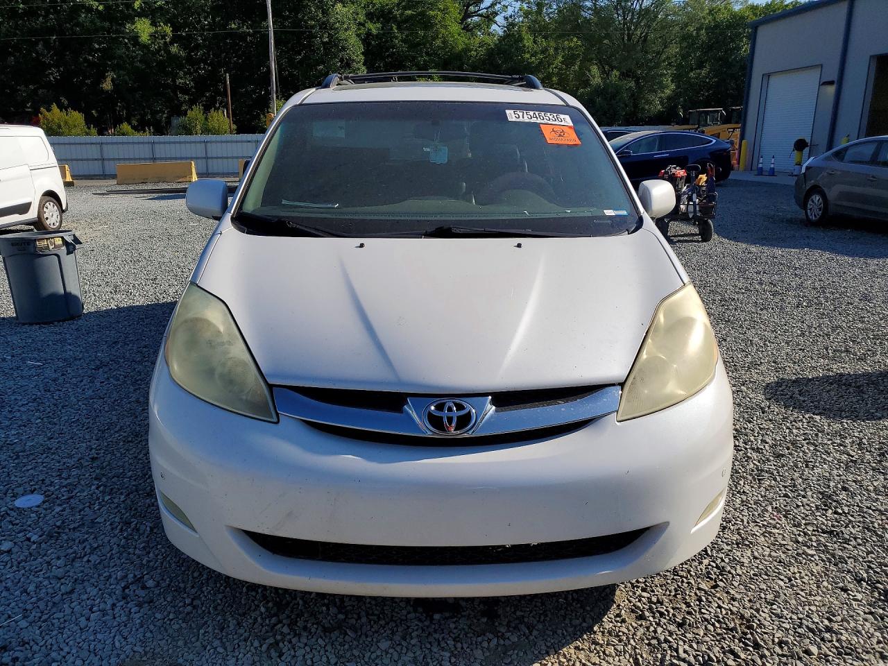 2006 TOYOTA SIENNA