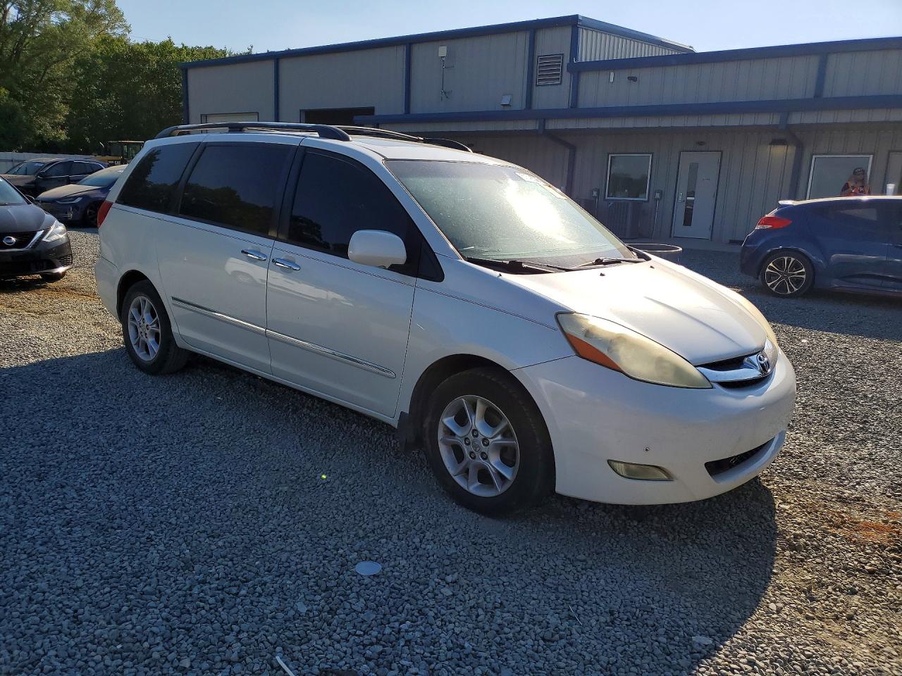 2006 TOYOTA SIENNA