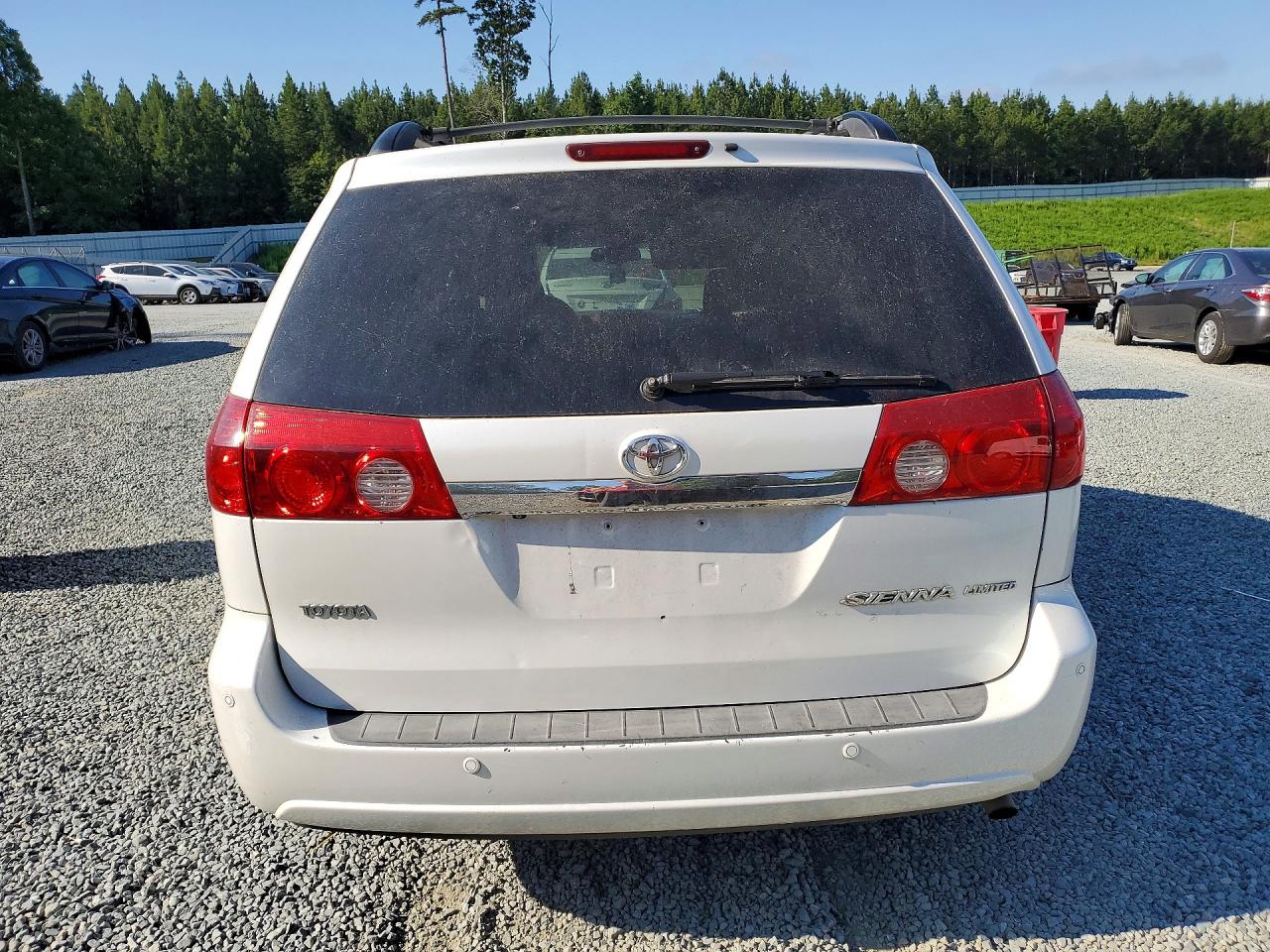 2006 TOYOTA SIENNA