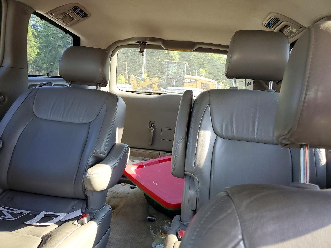 2006 TOYOTA SIENNA