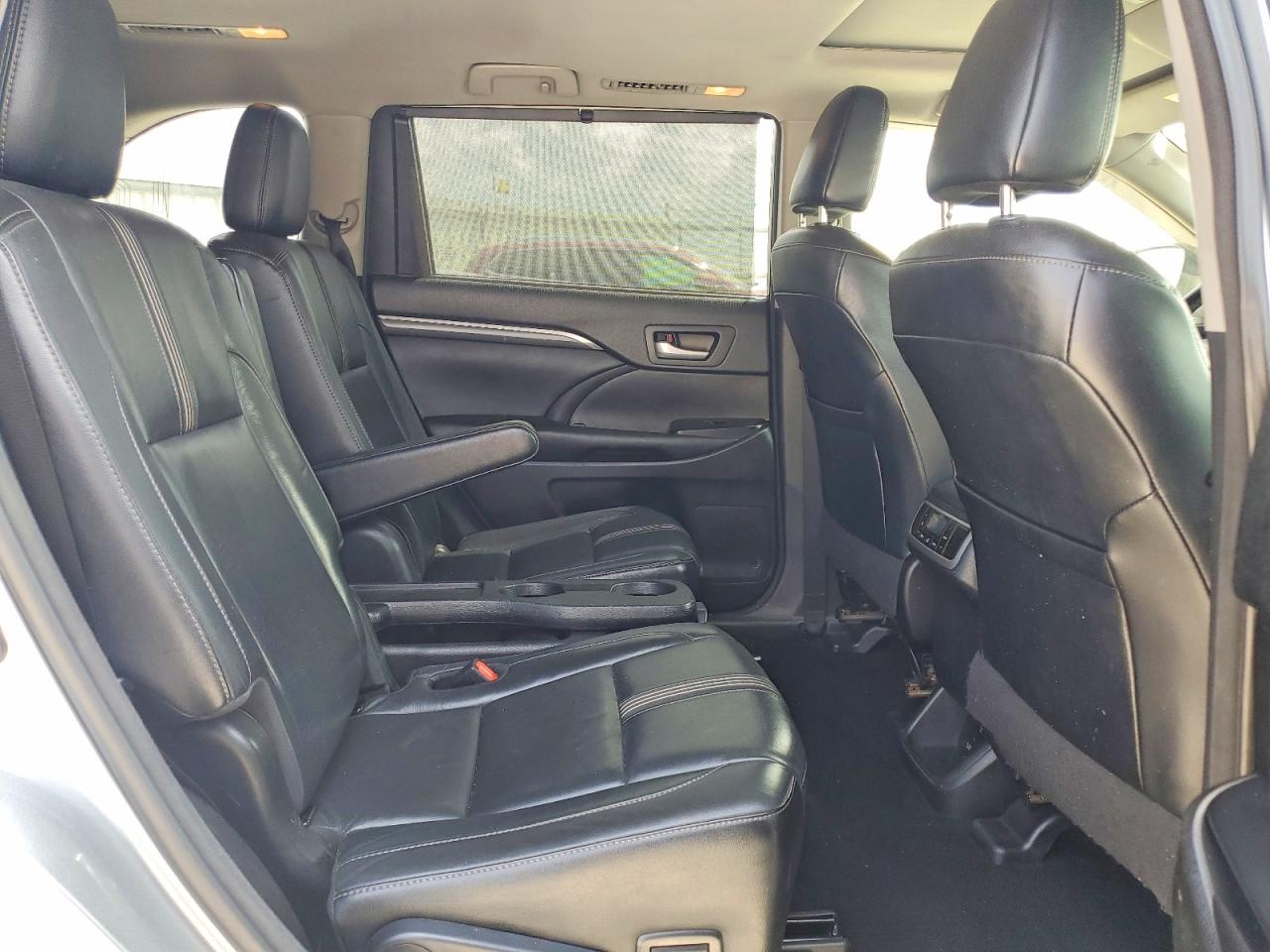 2017 TOYOTA HIGHLANDER