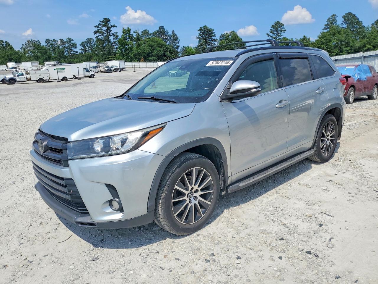 2017 TOYOTA HIGHLANDER