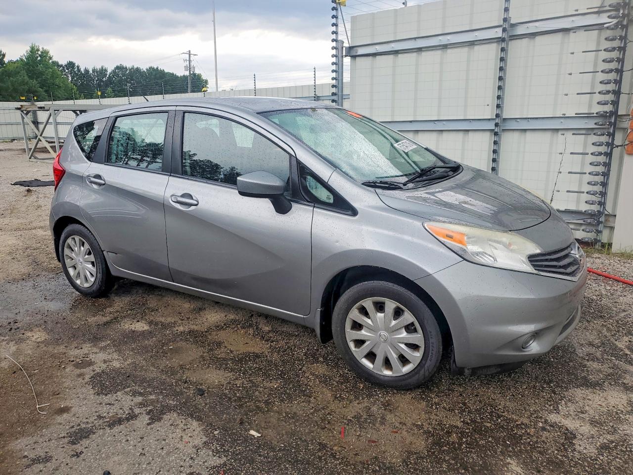 2015 NISSAN VERSA