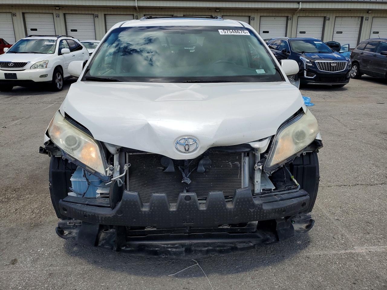 2017 TOYOTA SIENNA