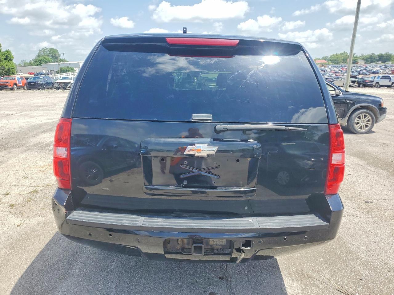 2011 CHEVROLET SUBURBAN