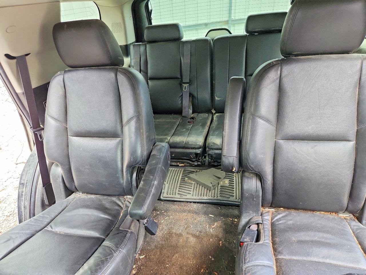 2011 CADILLAC ESCALADE
