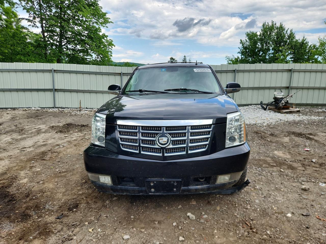 2011 CADILLAC ESCALADE