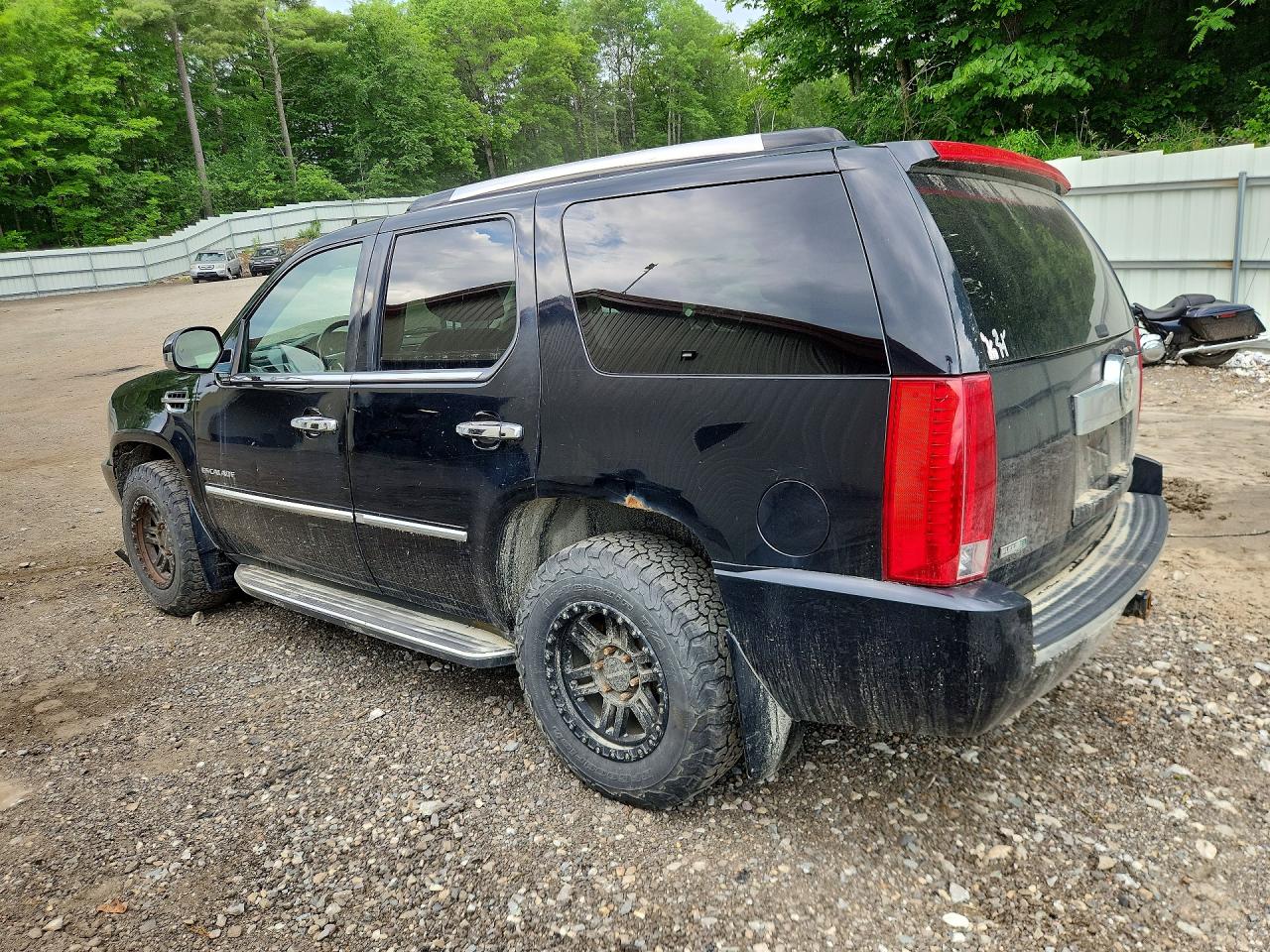 2011 CADILLAC ESCALADE