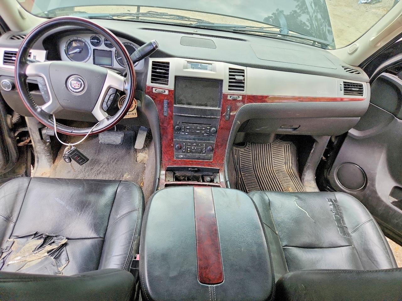 2011 CADILLAC ESCALADE