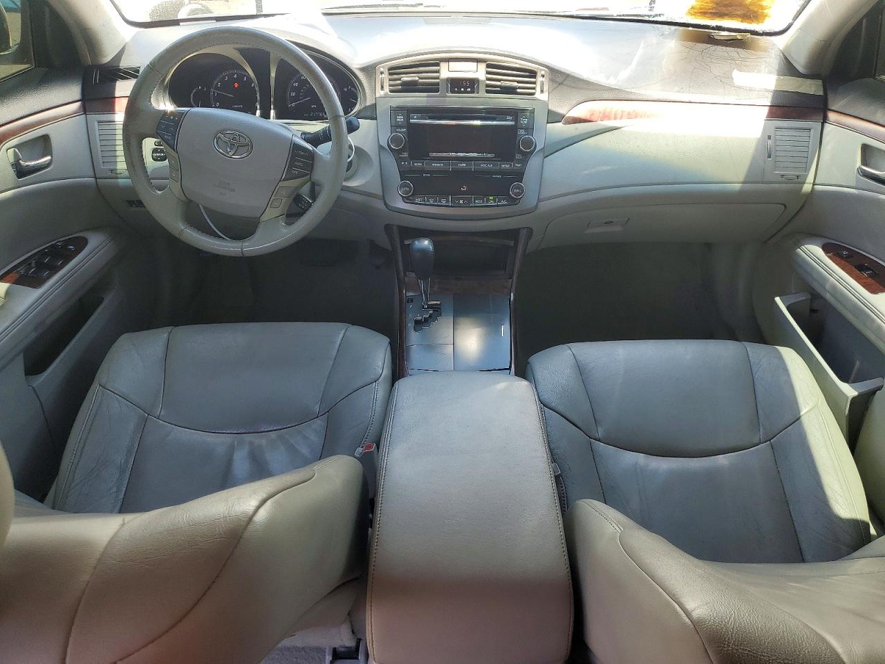 2012 TOYOTA AVALON