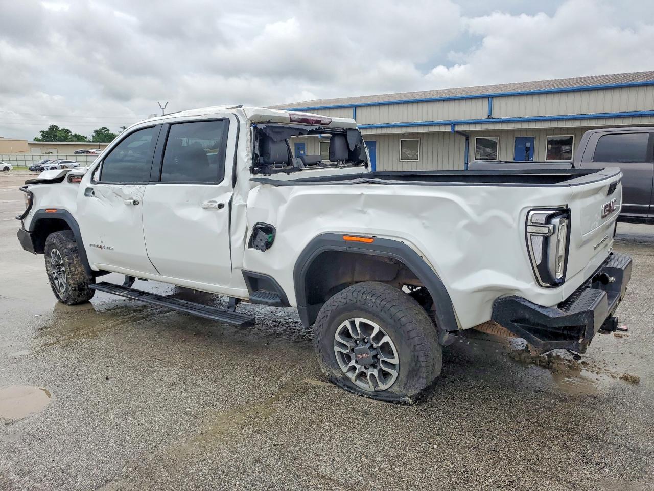 2023 GMC SIERRA
