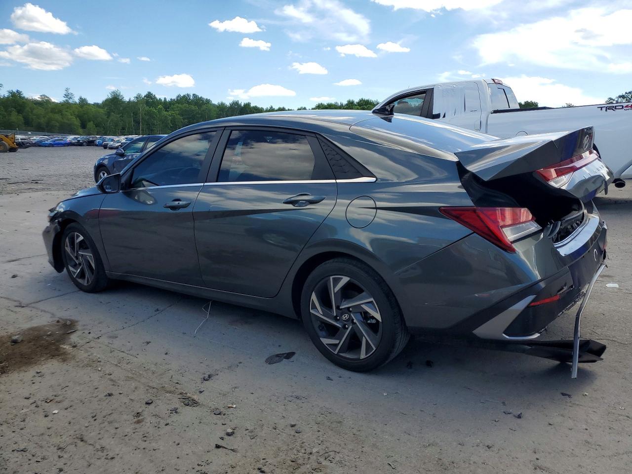 2024 HYUNDAI ELANTRA
