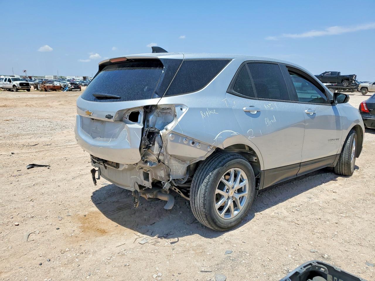 2022 CHEVROLET EQUINOX