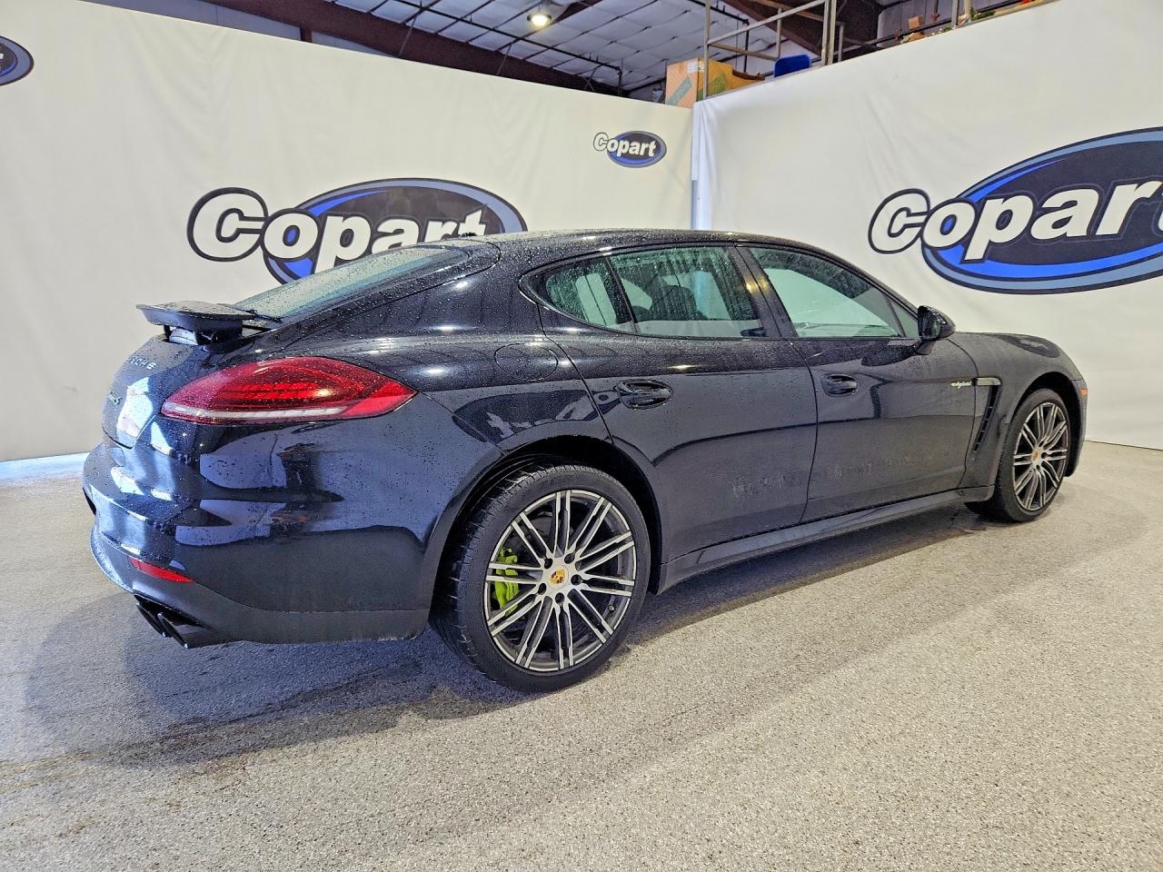 2015 PORSCHE PANAMERA