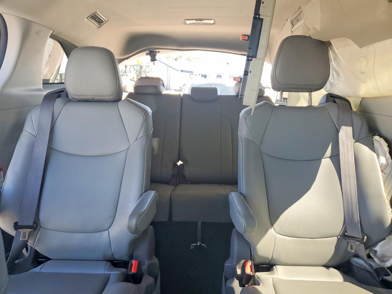 2021 TOYOTA SIENNA