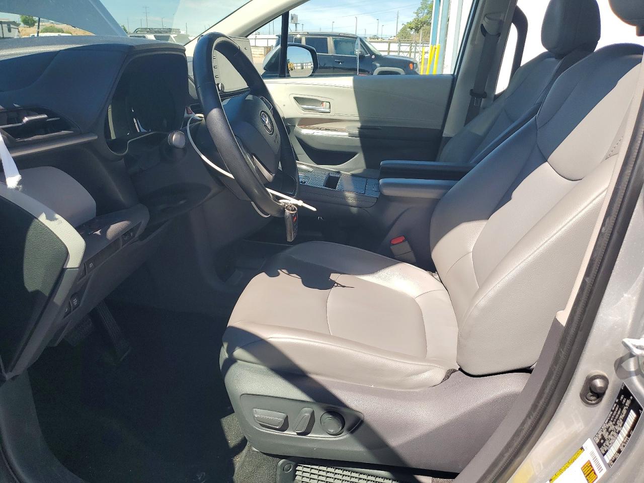 2021 TOYOTA SIENNA