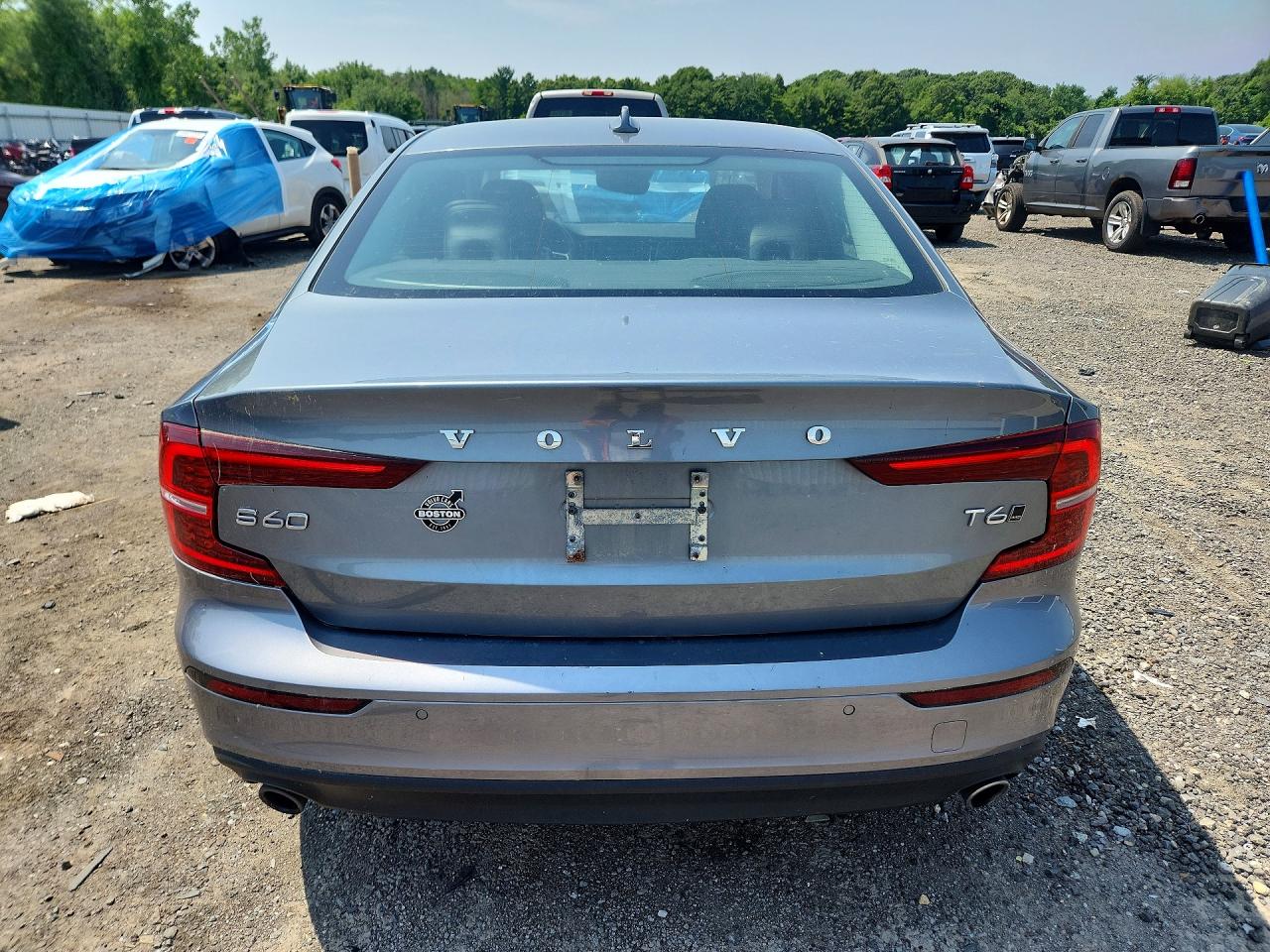 2019 VOLVO S60