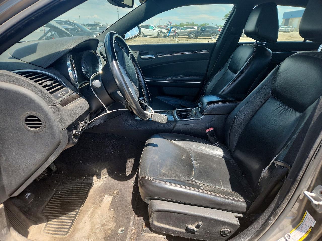 2011 CHRYSLER 300