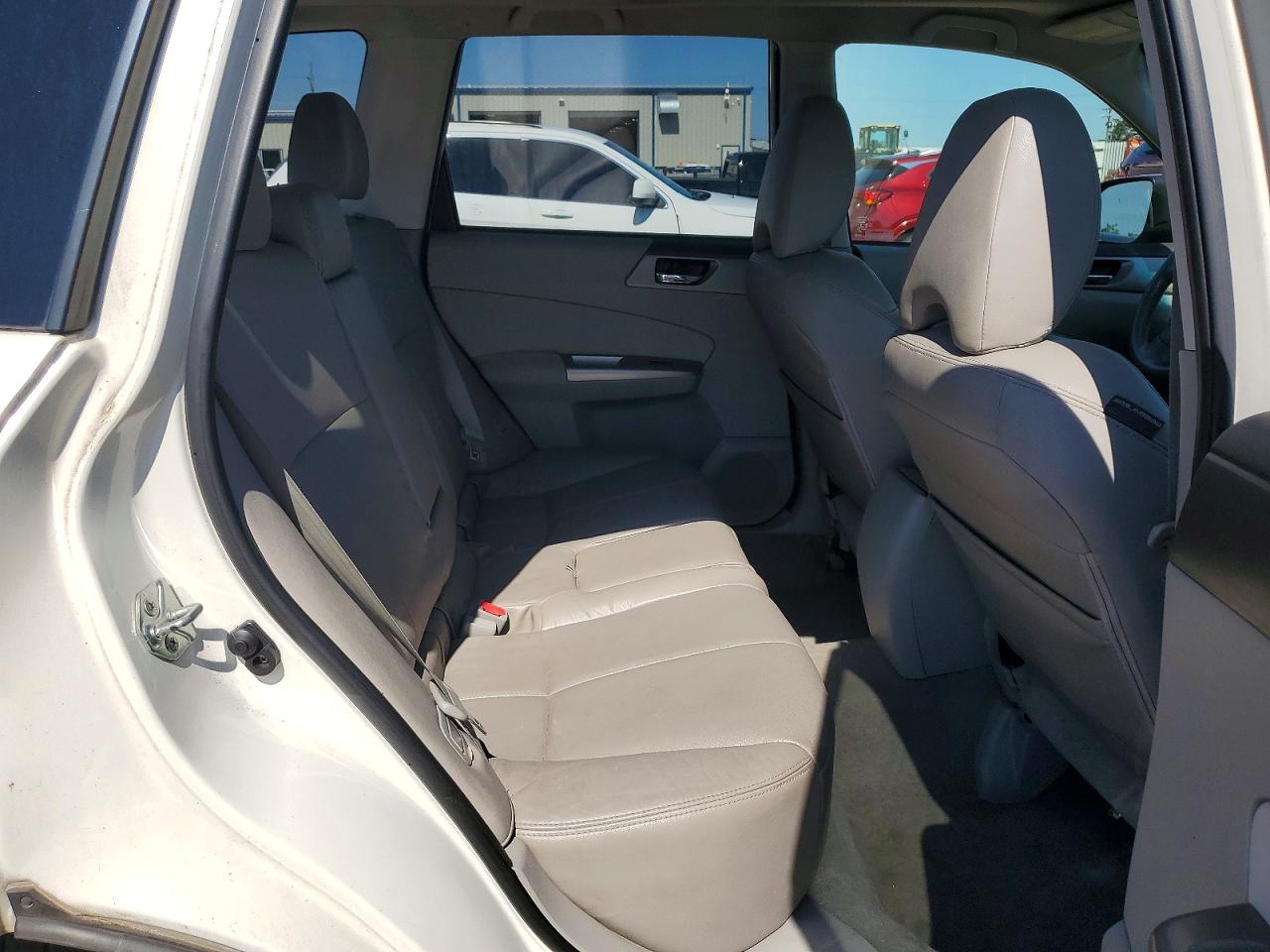 2010 SUBARU FORESTER
