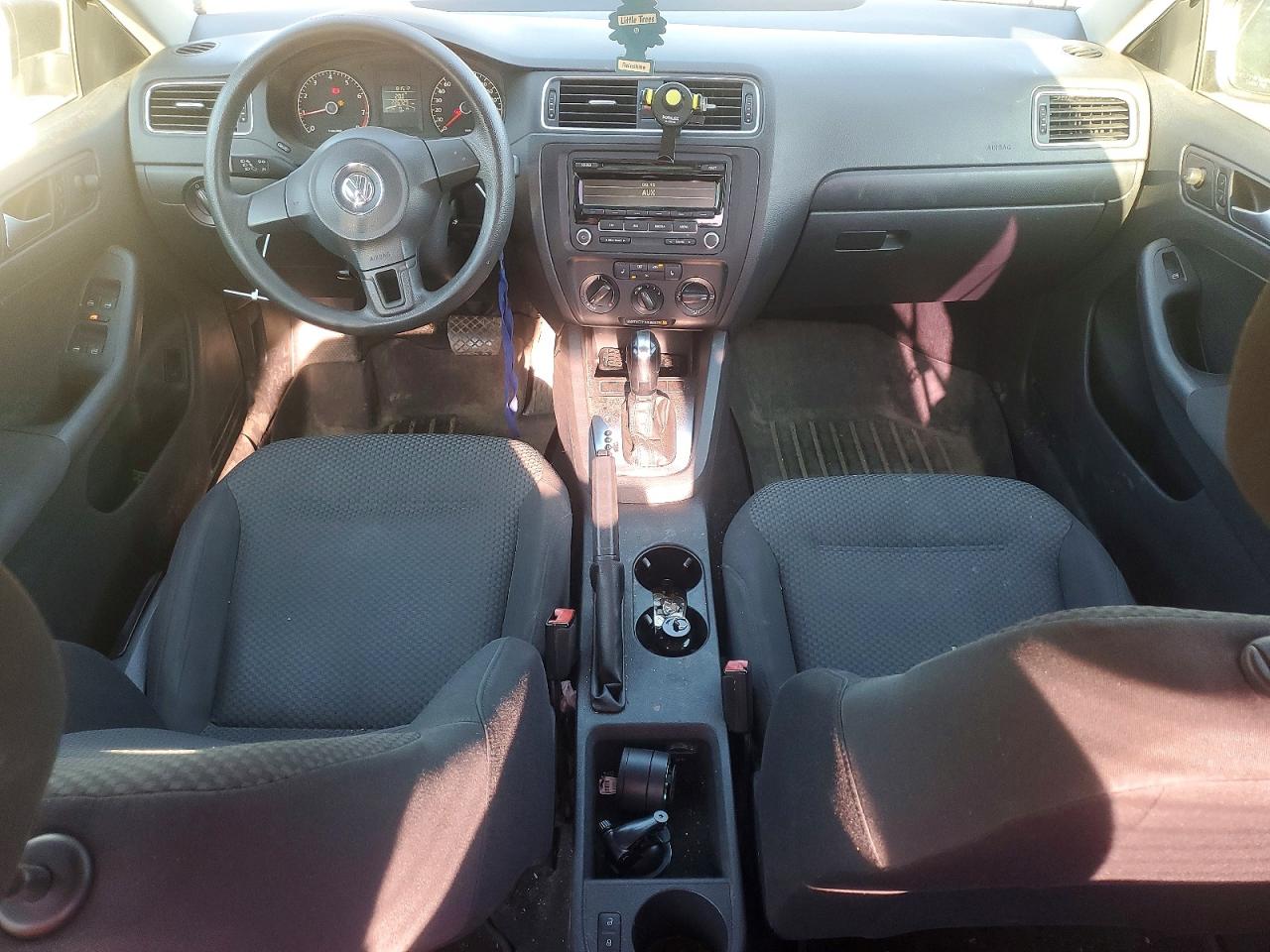 2012 VOLKSWAGEN JETTA