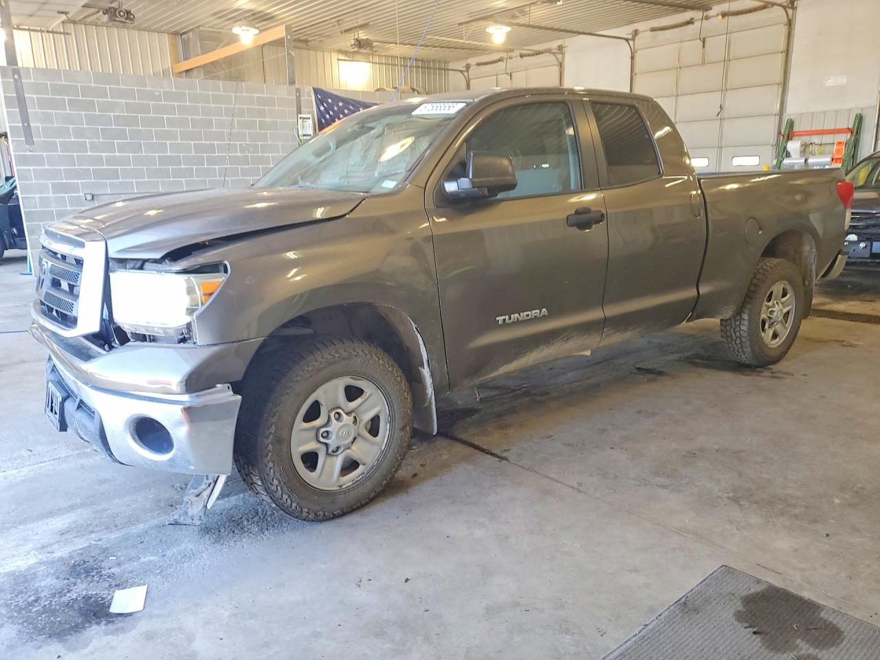 2011 TOYOTA TUNDRA