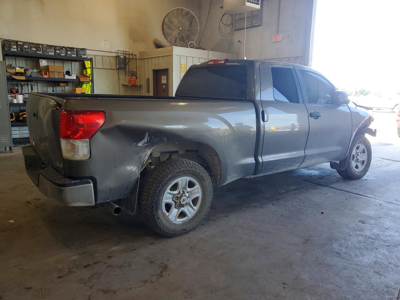 2011 TOYOTA TUNDRA
