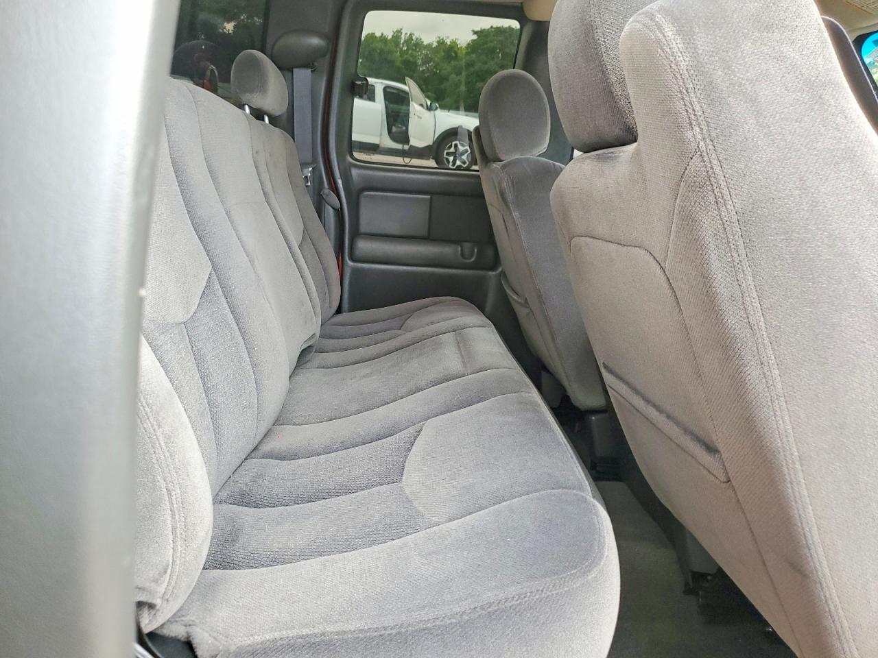 2004 GMC SIERRA