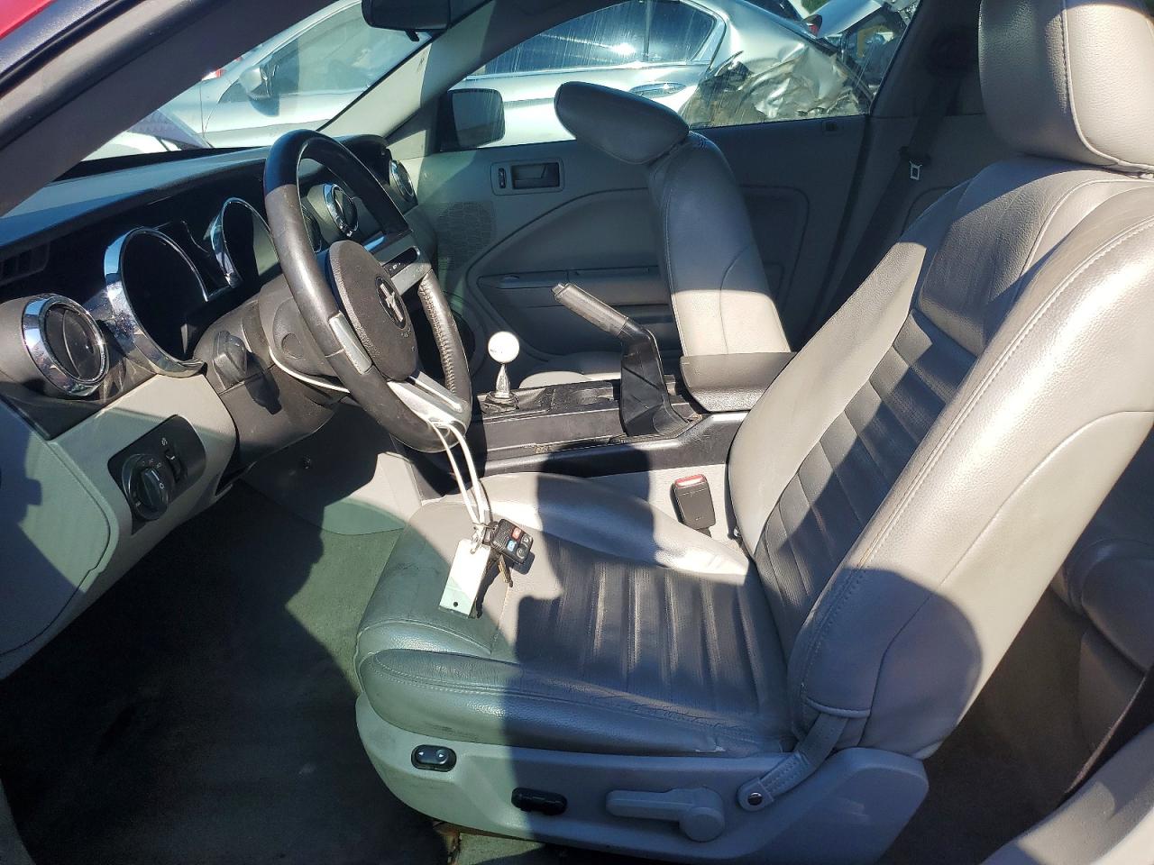 2005 FORD MUSTANG