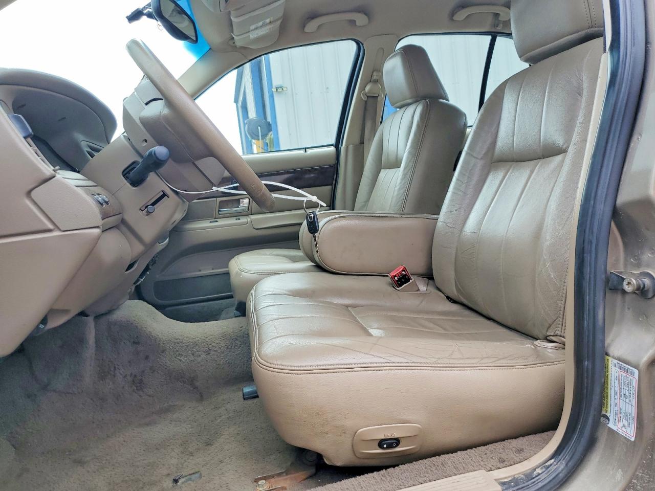2005 MERCURY GRMARQUIS