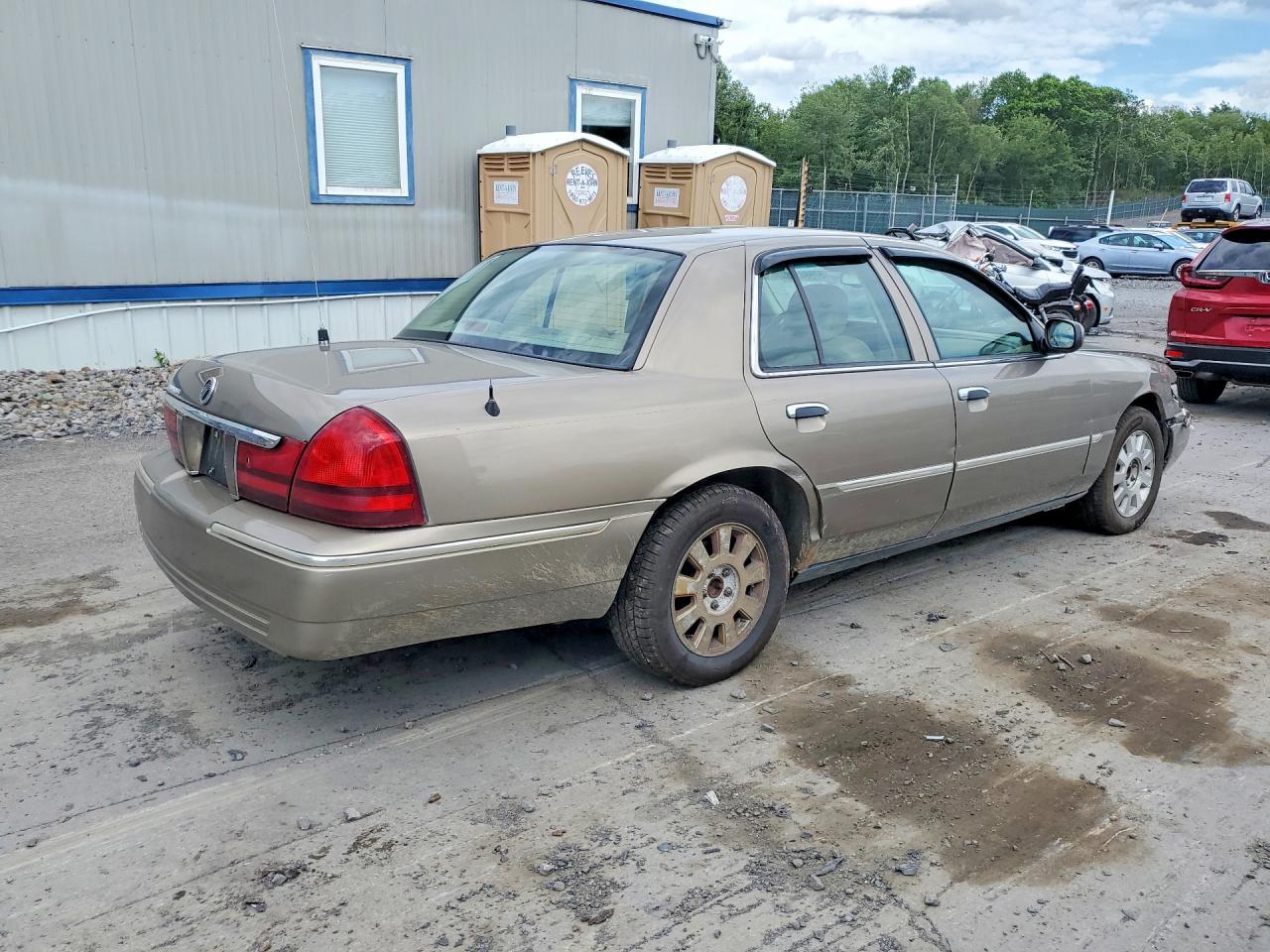 2005 MERCURY GRMARQUIS